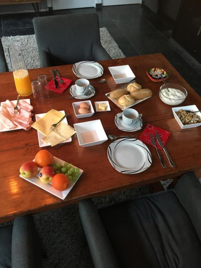Bed & Breakfast Bij Ons Op Vogelswerf Heukelum